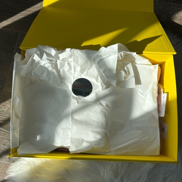 NWT Versace Intarsia Chunky Pink Light Purple Knit Wool Fringe Scarf MyTheresa - Picture 9 of 17